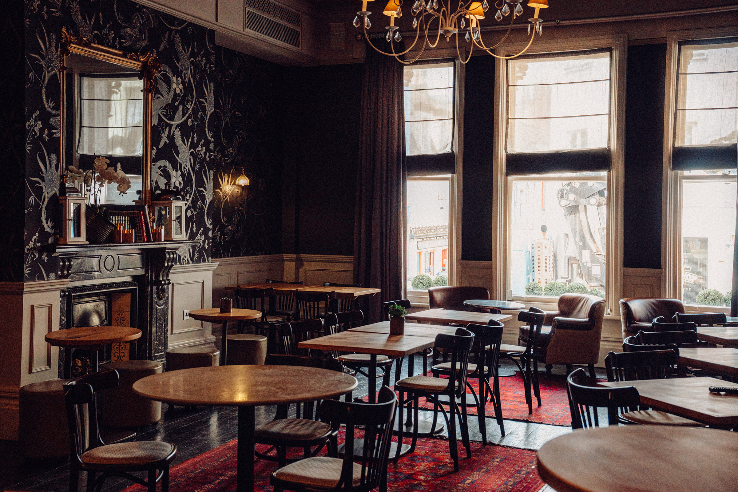 A cosy pub with elegant Victorian features and a warm welcoming feel