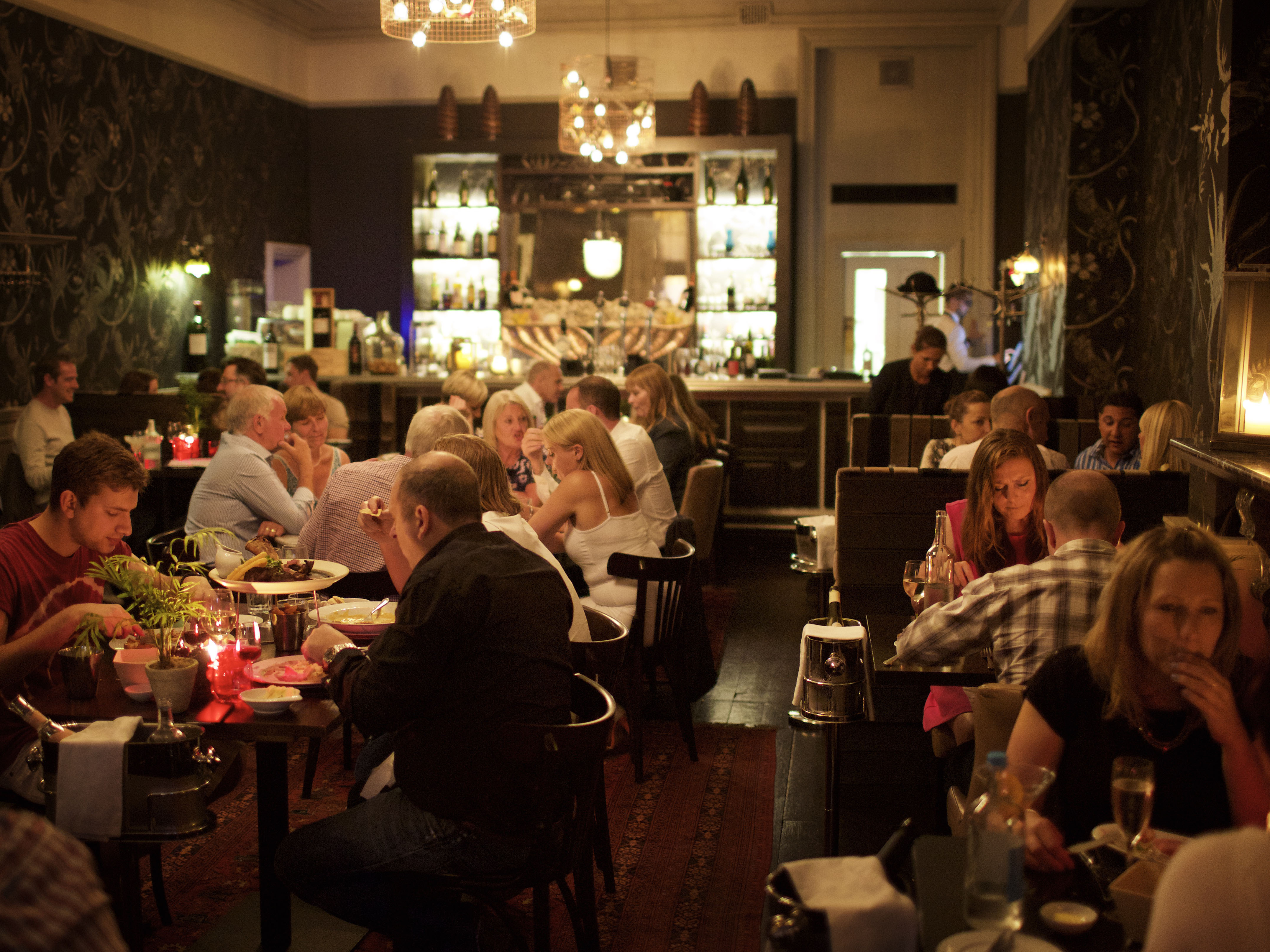 Guests enjoy the Banjo restaurant, circa 2014