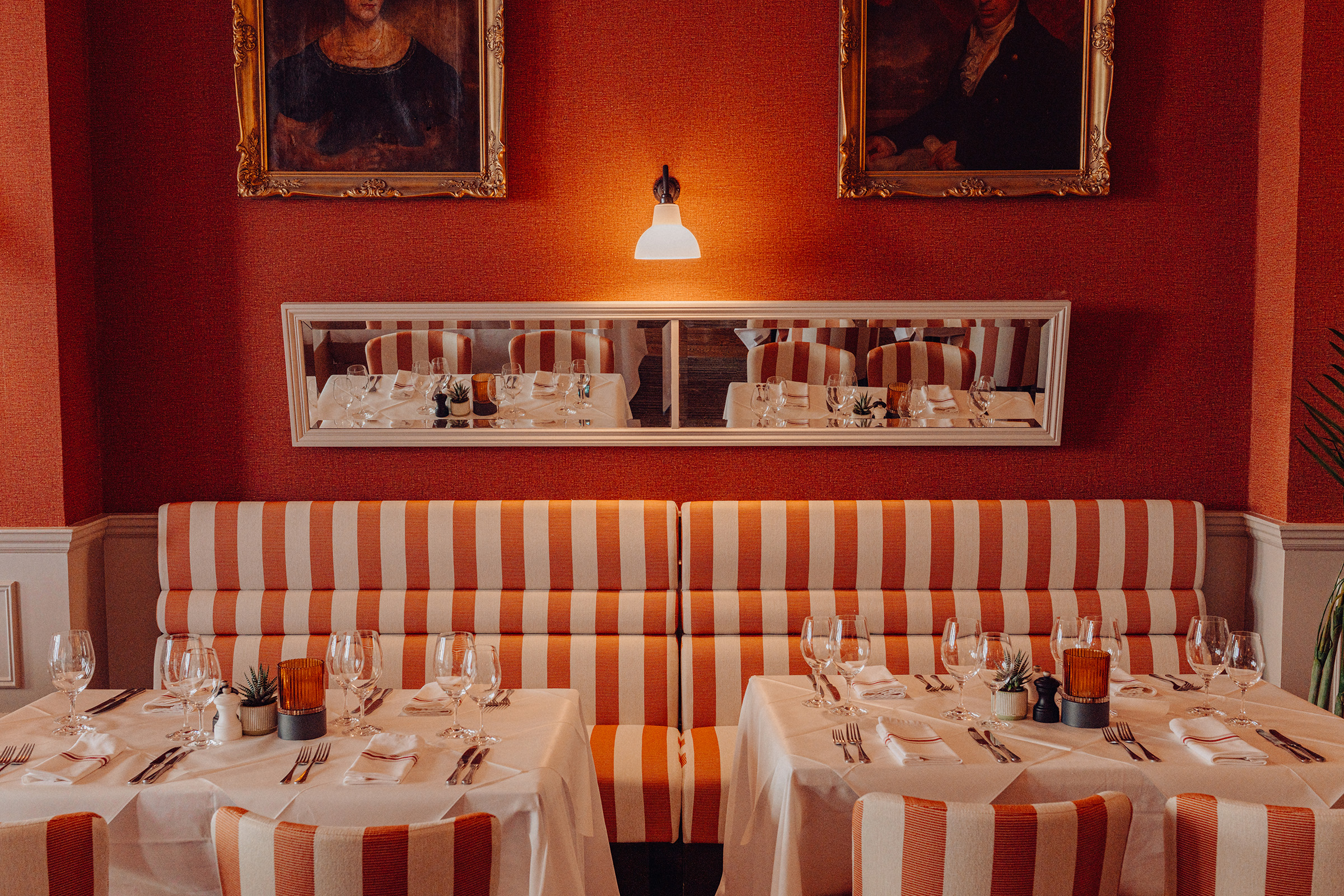 An elegant dining area in Beresford House